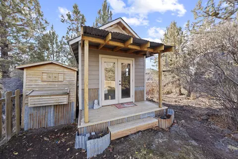 Exterior - 64731 Alcor Pl, Bend, OR 97703 photo 7 of 17