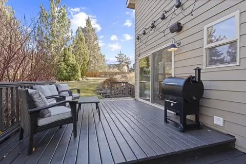 Exterior - 64731 Alcor Pl, Bend, OR 97703 photo 14 of 17