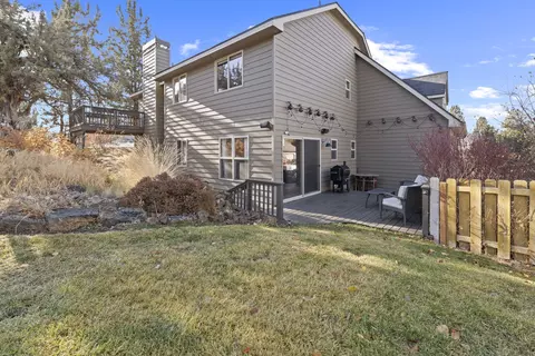 Exterior - 64731 Alcor Pl, Bend, OR 97703 photo 13 of 17
