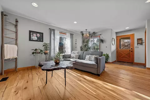 Entry Way - 64731 Alcor Pl, Bend, OR 97703 photo 1 of 5
