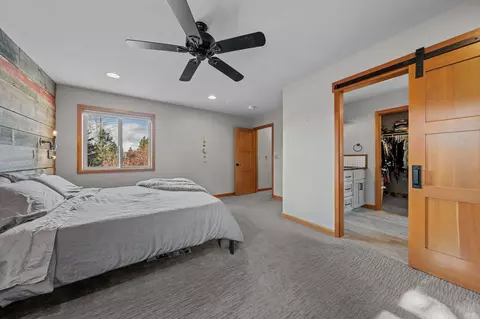Bedroom - 64731 Alcor Pl, Bend, OR 97703 photo 5 of 5