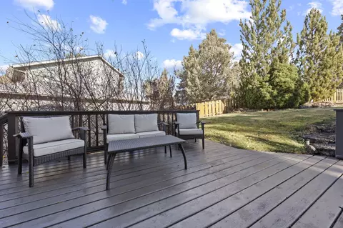 Exterior - 64731 Alcor Pl, Bend, OR 97703 photo 15 of 17