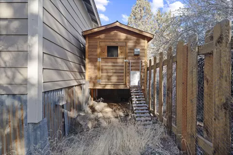 Exterior - 64731 Alcor Pl, Bend, OR 97703 photo 5 of 17