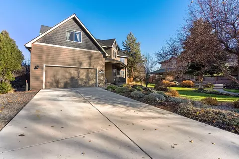 Exterior - 64731 Alcor Pl, Bend, OR 97703 photo 2 of 17