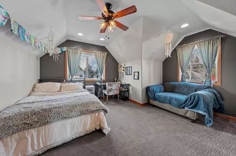 Bedroom - 64731 Alcor Pl, Bend, OR 97703 photo 1 of 5