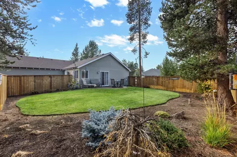 Exterior - 51450 Lasso Ln, La Pine, OR 97739 photo 3 of 6