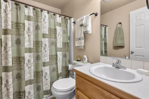Bath - 51450 Lasso Ln, La Pine, OR 97739 photo 1 of 1