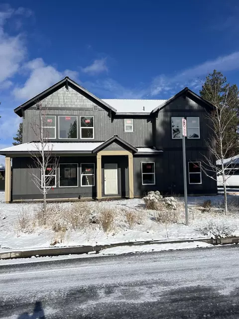 19708 Hollygrape St #2, Bend, OR 97702