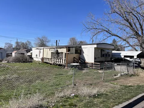 235 SE 6th St, Redmond, OR 97756