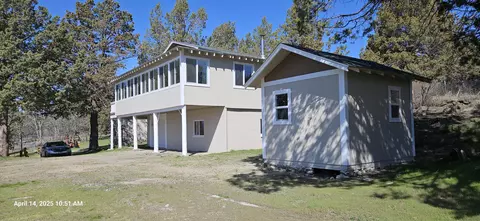28205 Drews Rd, Sprague River, OR 97639