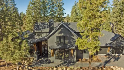 61455 Meeks Trl, Bend, OR 97702