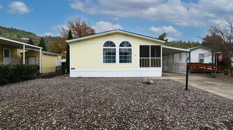 21 Brophy Way UNIT 11, Shady Cove, OR 97539