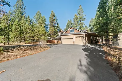 16870 Downey Rd, Bend, OR 97707 photo 3