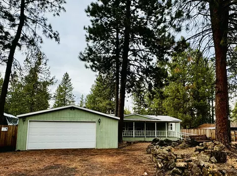 60979 Targee Dr, Bend, OR 97702 photo 2