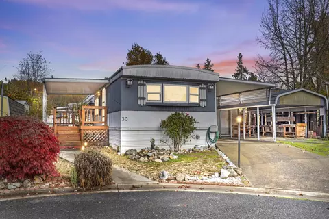 515 E Main St UNIT 30, Rogue River, OR 97537