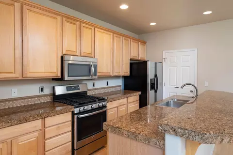 Kitchen - 61176 Foxglove Loop, Bend, OR 97702 photo 1 of 1