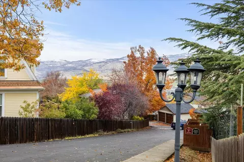 436 Chestnut St, Ashland, OR 97520
