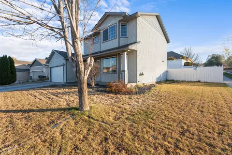 Exterior - 1310 E Hurlburt Ave, Hermiston, OR 97838 photo 5 of 5