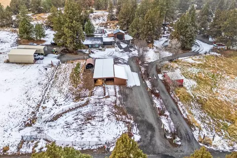 View/Area - 60825 Raintree Dr, Bend, OR 97702 photo 1 of 6
