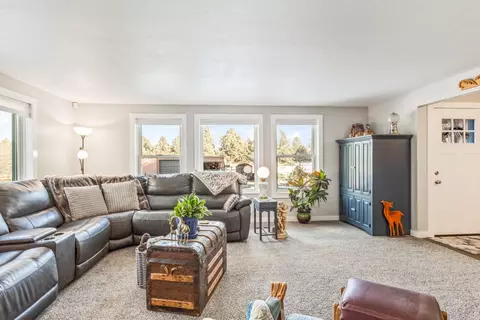 Living - 60825 Raintree Dr, Bend, OR 97702 photo 2 of 3