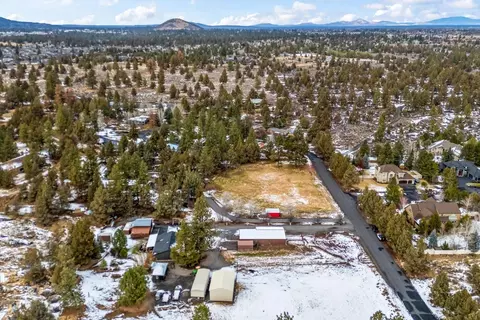 View/Area - 60825 Raintree Dr, Bend, OR 97702 photo 2 of 6