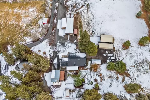 View/Area - 60825 Raintree Dr, Bend, OR 97702 photo 5 of 6