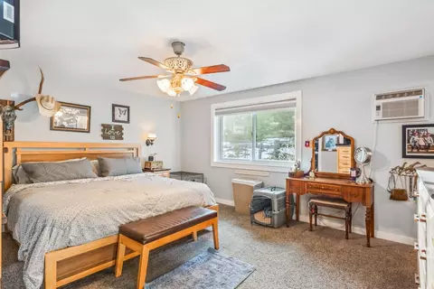 Bedroom - 60825 Raintree Dr, Bend, OR 97702 photo 1 of 2
