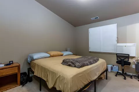 Bedroom - 16621 Wm Foss Rd, La Pine, OR 97739 photo 1 of 7