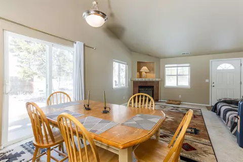 Dining - 16621 Wm Foss Rd, La Pine, OR 97739 photo 2 of 2