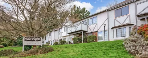 495 Chestnut St #24, Ashland, OR 97520
