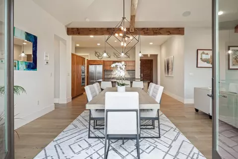 Dining - 61353 Triple Knot Rd, Bend, OR 97702 photo 3 of 4