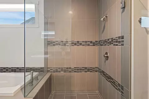 Bath - 61353 Triple Knot Rd, Bend, OR 97702 photo 6 of 8
