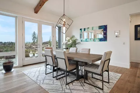 Dining - 61353 Triple Knot Rd, Bend, OR 97702 photo 2 of 4
