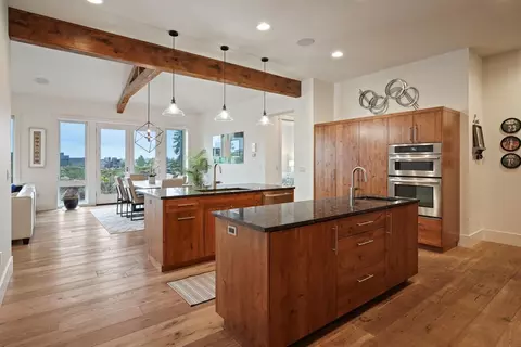 Kitchen - 61353 Triple Knot Rd, Bend, OR 97702 photo 1 of 7