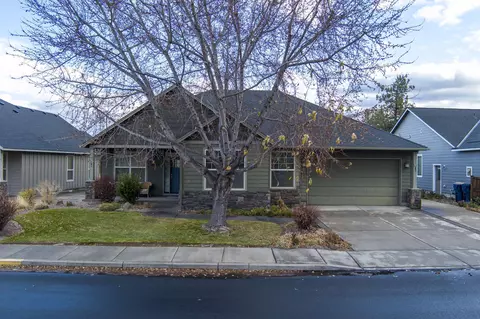 2644 NW 19th St, Redmond, OR 97756