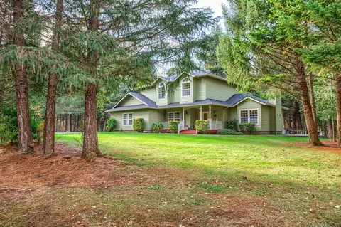 206 Rio Mesa Dr, Grants Pass, OR 97527