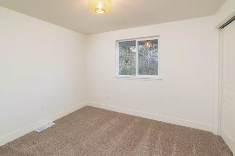 Bedroom - 816 NE Mason Rd, Bend, OR 97701 photo 2 of 3