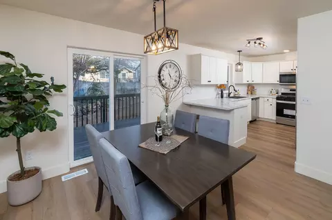 Dining - 816 NE Mason Rd, Bend, OR 97701 photo 1 of 1
