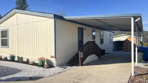 8401 Old Stage Rd UNIT 27, Central Point, OR 97502