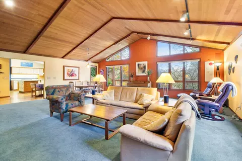 1624 NW Olmar St, Grants Pass, OR 97526