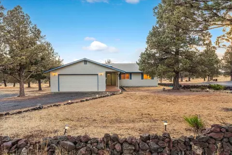 10573 SW Shad Rd, Terrebonne, OR 97760