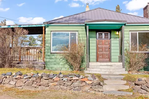 142 NW Lee St, Madras, OR 97741