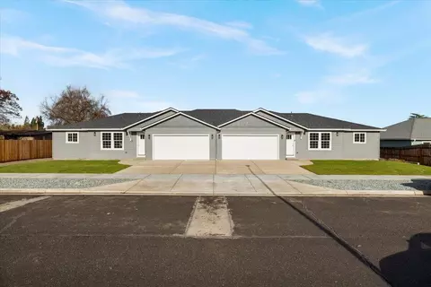 141 Mellecker Way #1 & 2, Medford, OR 97501