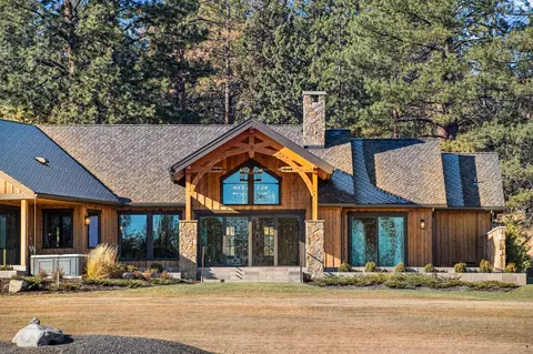 63420 Shoreline Dr, Bend, OR 97703