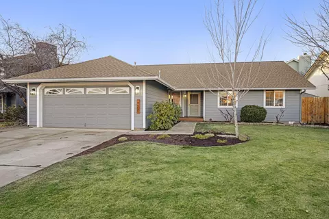 927 NW 19th Pl, Redmond, OR 97756