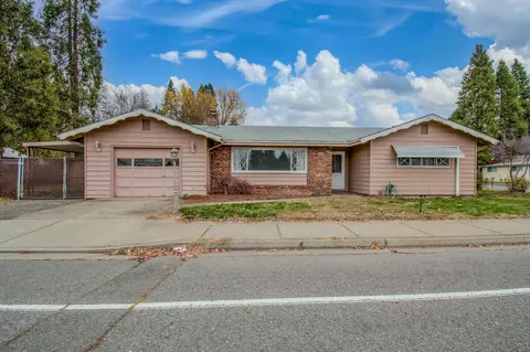 1430 SW Bridge St, Grants Pass, OR 97526