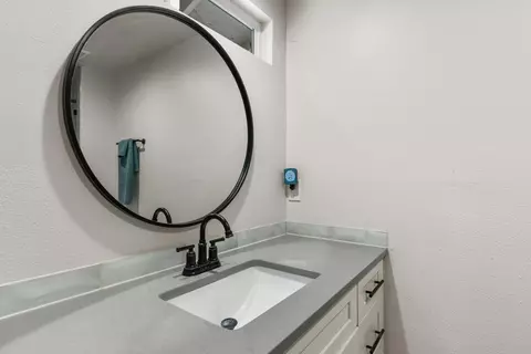 Bath - 20385 Ahha Ln, Bend, OR 97702 photo 2 of 3