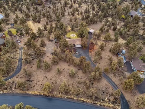 View/Area - 21930 Katie Dr, Bend, OR 97701 photo 2 of 3