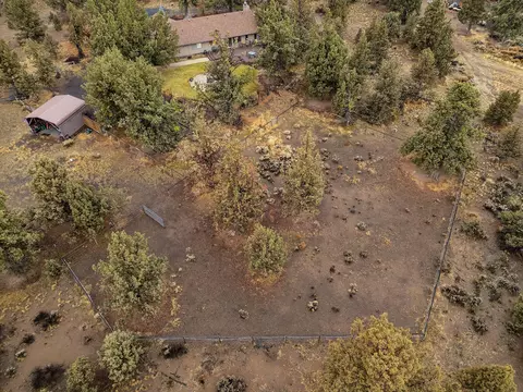 Exterior - 21930 Katie Dr, Bend, OR 97701 photo 11 of 12