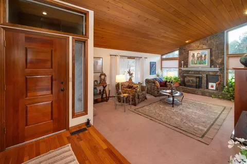 Entry Way - 21930 Katie Dr, Bend, OR 97701 photo 1 of 1